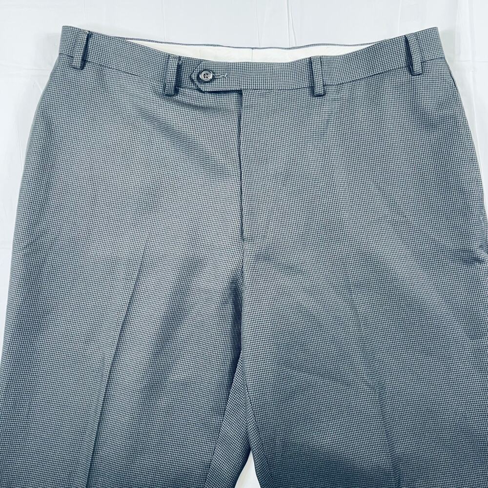 Ralph Lauren Men’s Dress Pants Gray Checkered 36x32 Classic Fit Pleated Front